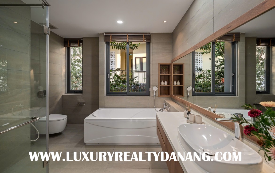 Danang villa for rent in Hai Chau district, Vietnam, four bedrooms, swimming pool.
