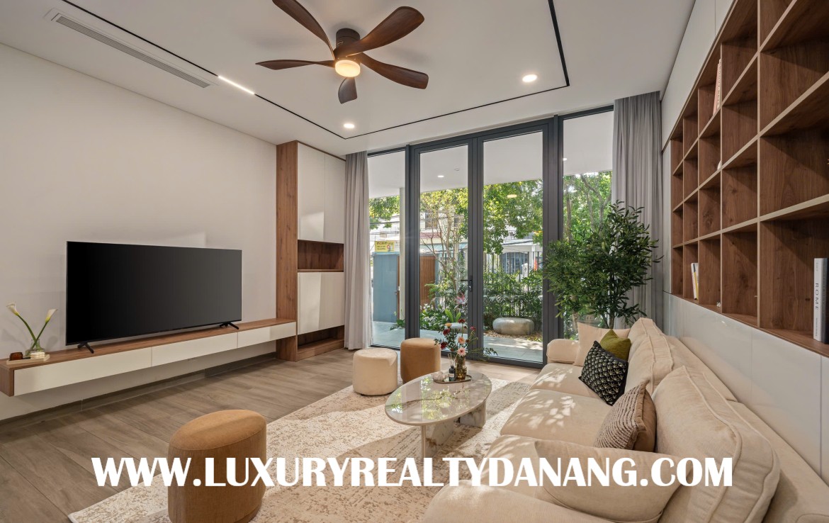 Danang villa for rent in Hai Chau district, Vietnam, four bedrooms, swimming pool.