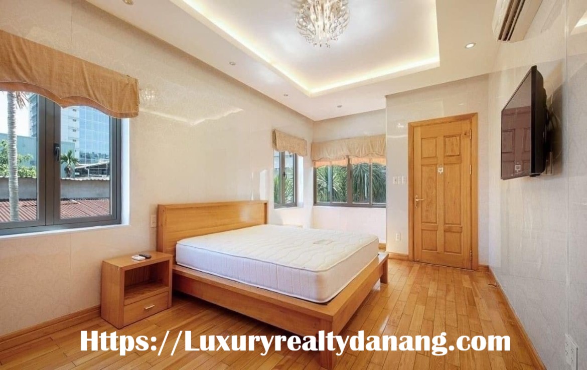 Houses for rent in Danang, Vietnam, in the city side