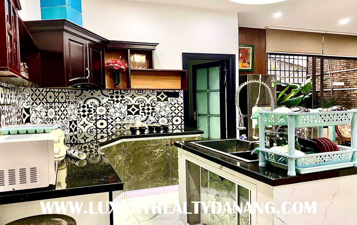 Danang villas for rent in Vietnam, walking to the beach