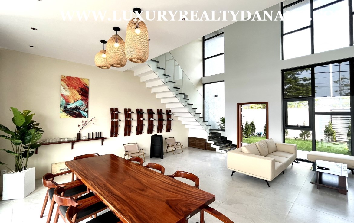 Danang luxurious house rental in Vietnam, Son Tra district, Western style