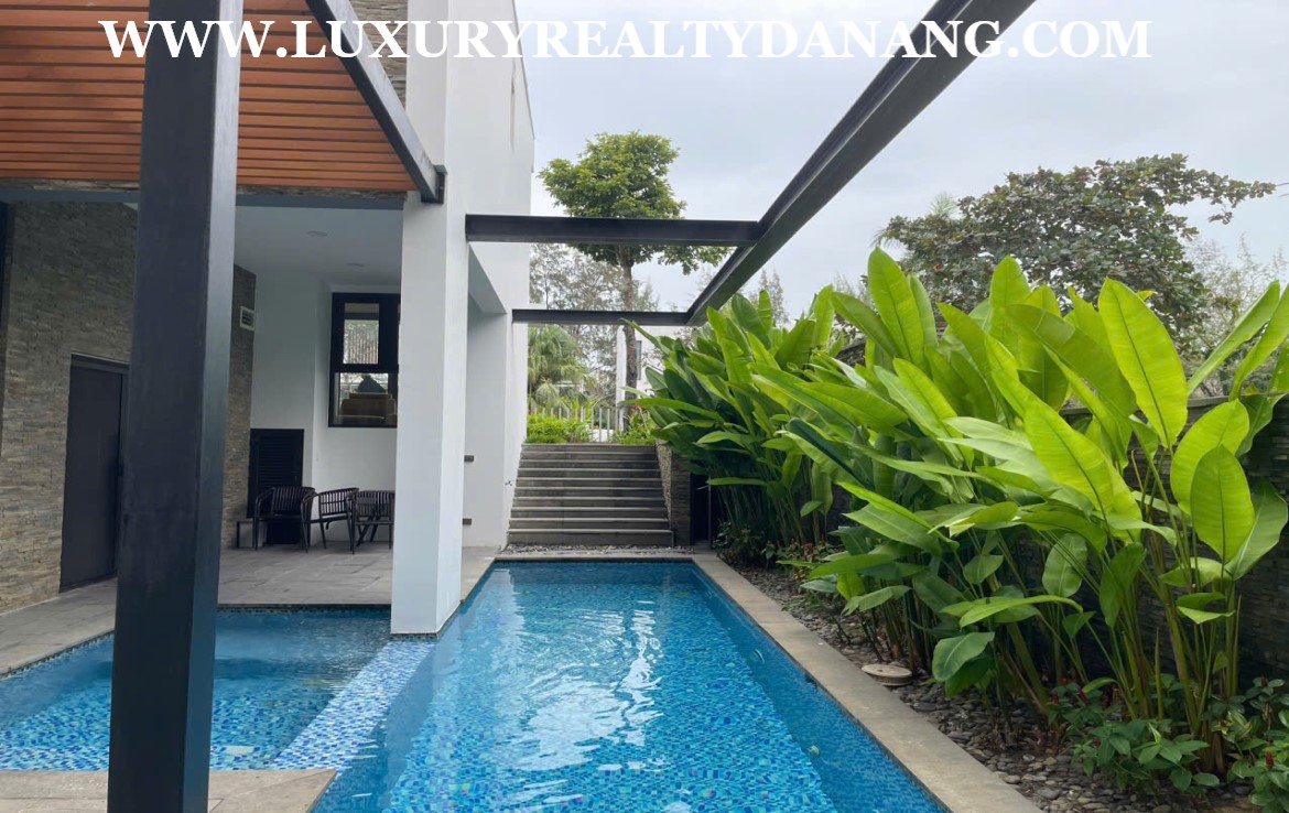 Luxury villa rental Danang in Montgomere Links Golf Course 1, Vietnam