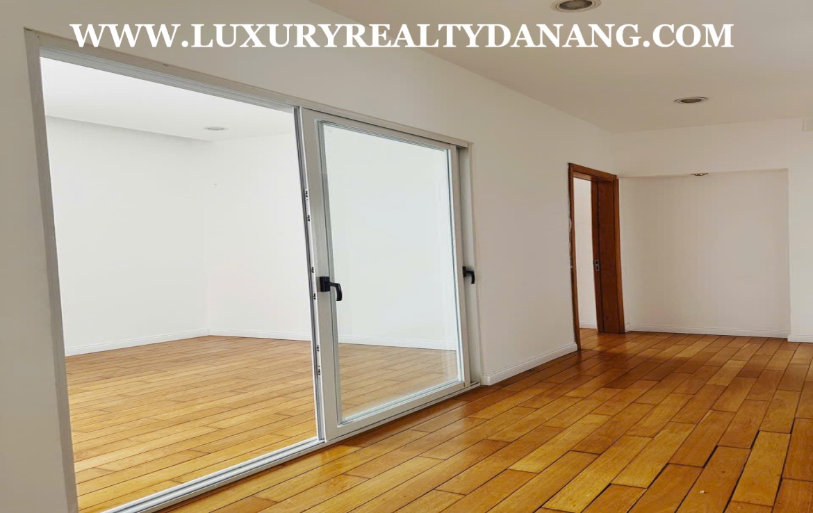 Danang rental villa, near My Khe beach, Vietnam, Ngu Hanh Son district, near the beach