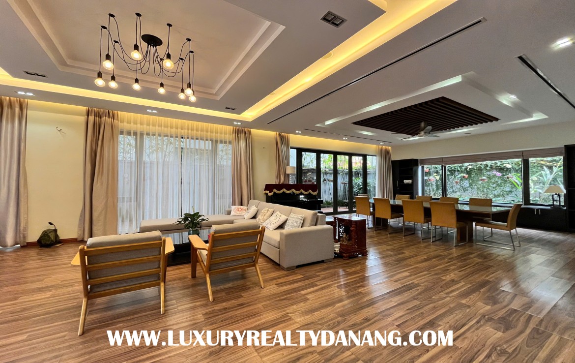 Luxury house rental Danang, Ngu Hanh Son district, Vietnam, walking to to the river