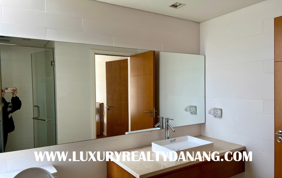 Modern villa Danang for rent in The Point Golf Course, Ngu Hanh Son district, Vietnam