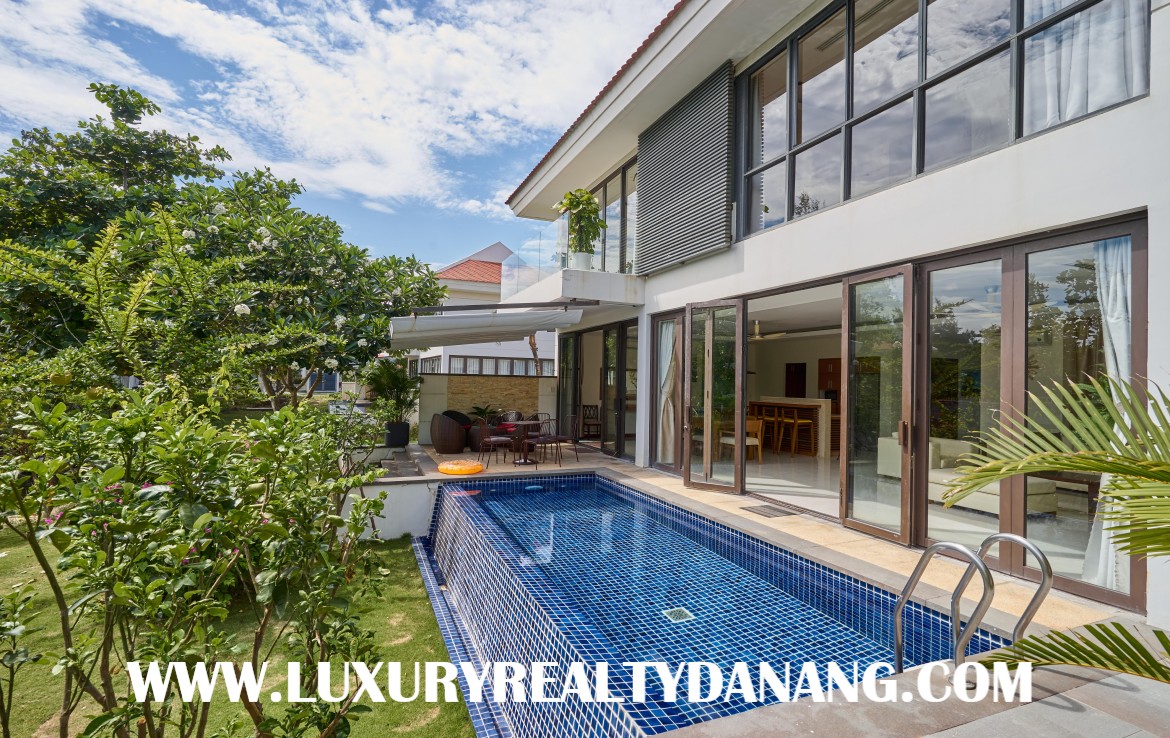 Luxury beach villa in Danang, in Ocean Villas, Vietnam, four bedrooms, near the beach, walking to the beach