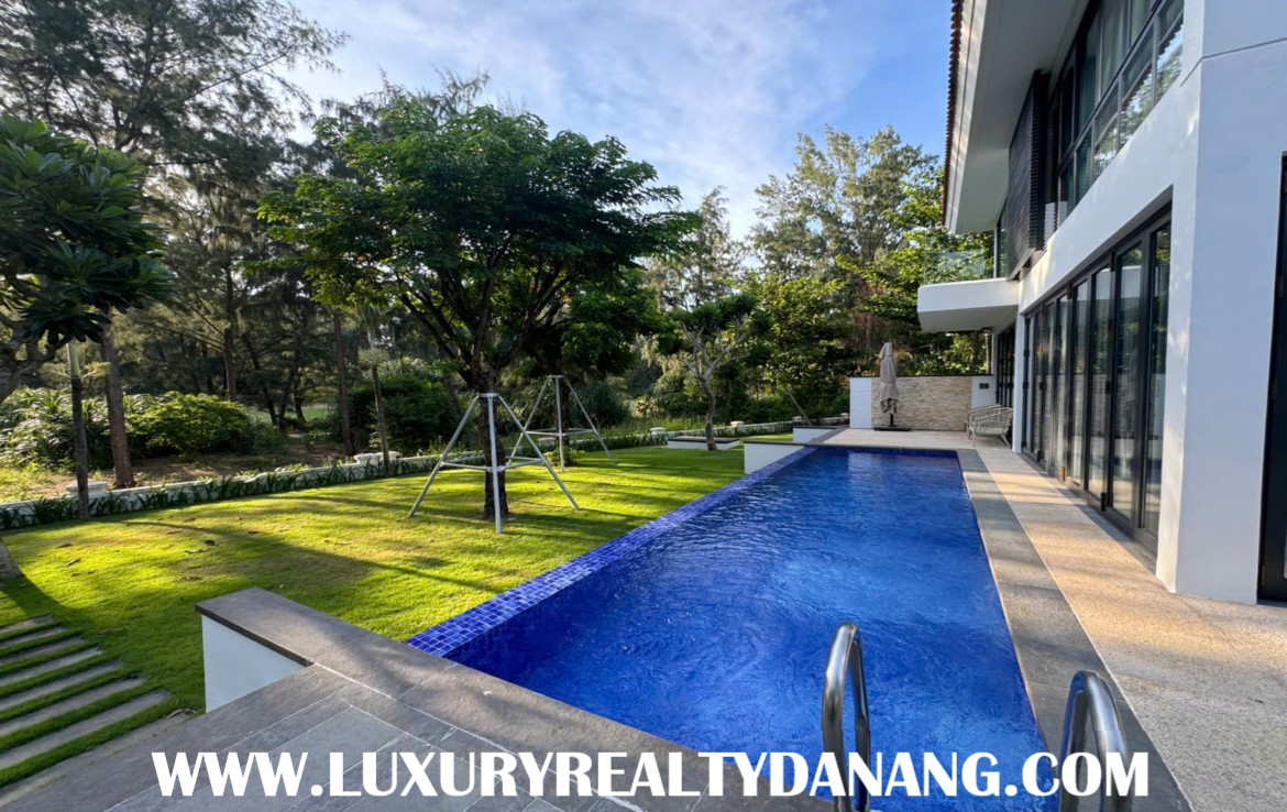 Danang Ocean villa rental, Vietnam, Ngu hanh Son district, four bedrooms, Western style