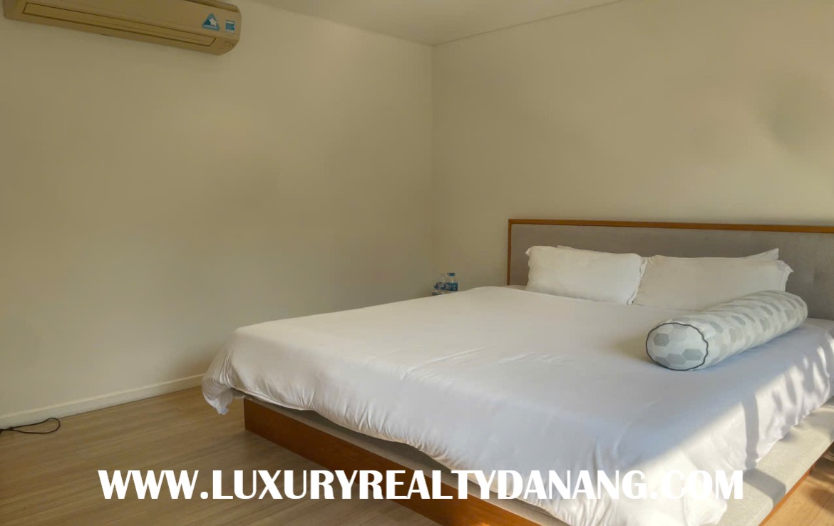 Villas for rent Danang in The Point Residence, Vietnam, swimming pool, golf view