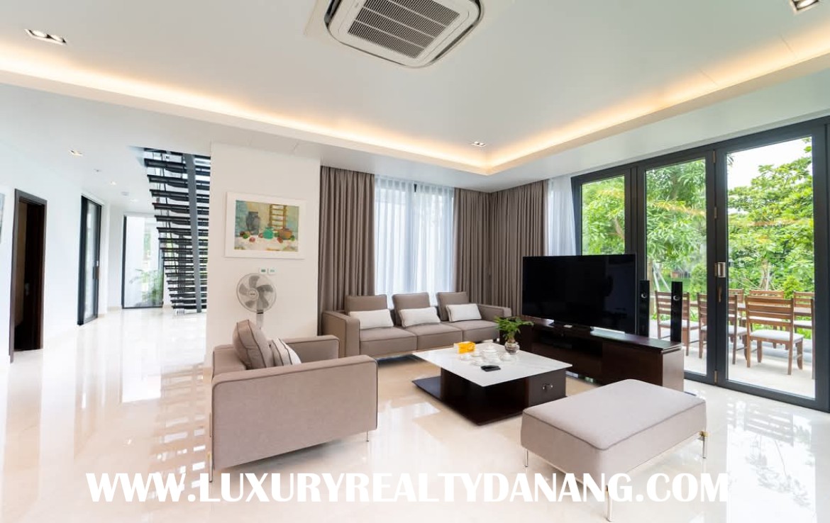 Danang Ocean villa rental, Vietnam, Ngu hanh Son district, four bedrooms, walking to the beach