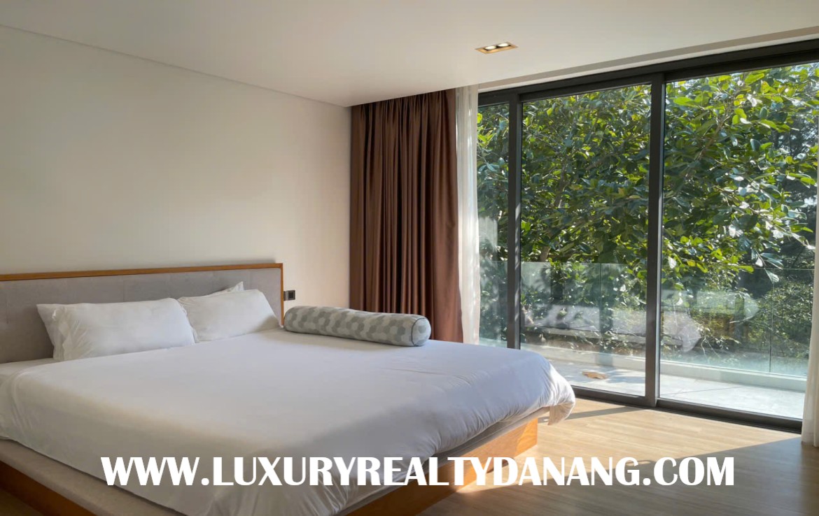 Villas for rent Danang in The Point Residence, Vietnam, swimming pool, golf view
