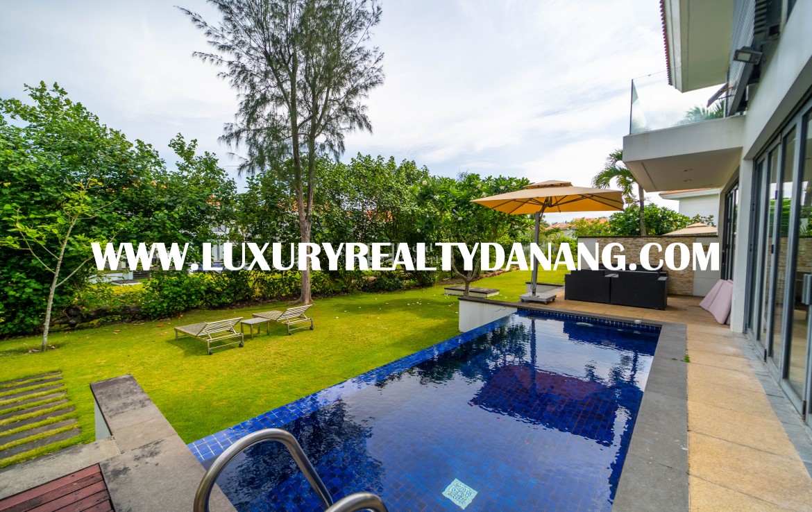 Ocean villa rental Danang, Vietnam, three bedrooms, modern style