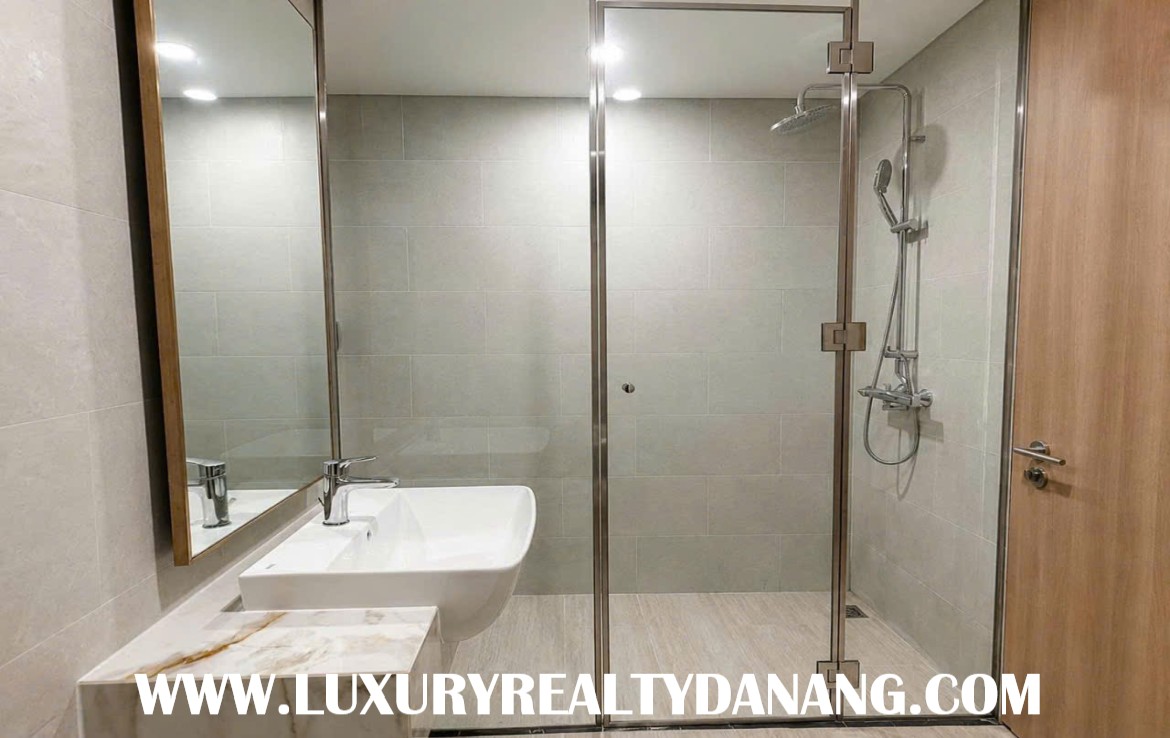 Luxurious apartment rental Danang on Panoma Tower, Vietnam, near Han river 6