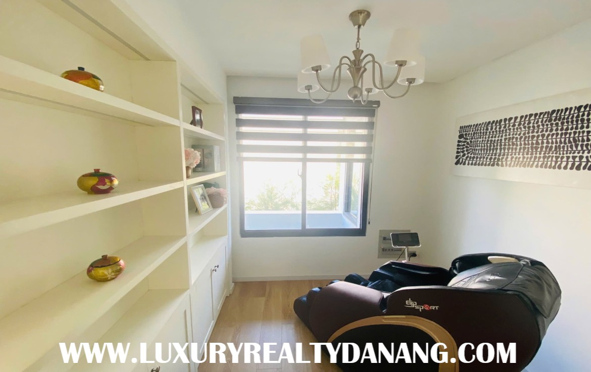 Golf course Villa rental Danang in The Dune Residences, in Vietnam, three bedrooms, Western style.
