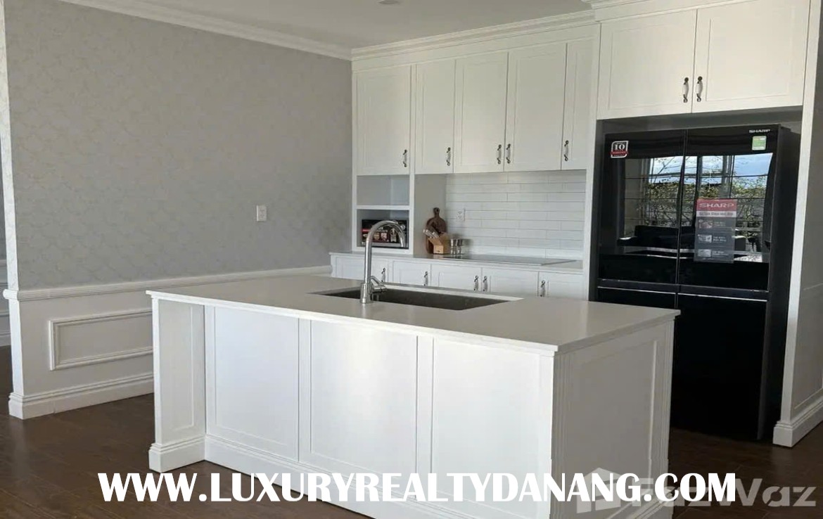 Danang modern apartment rent in Vietnam, near the city center, walking to the river