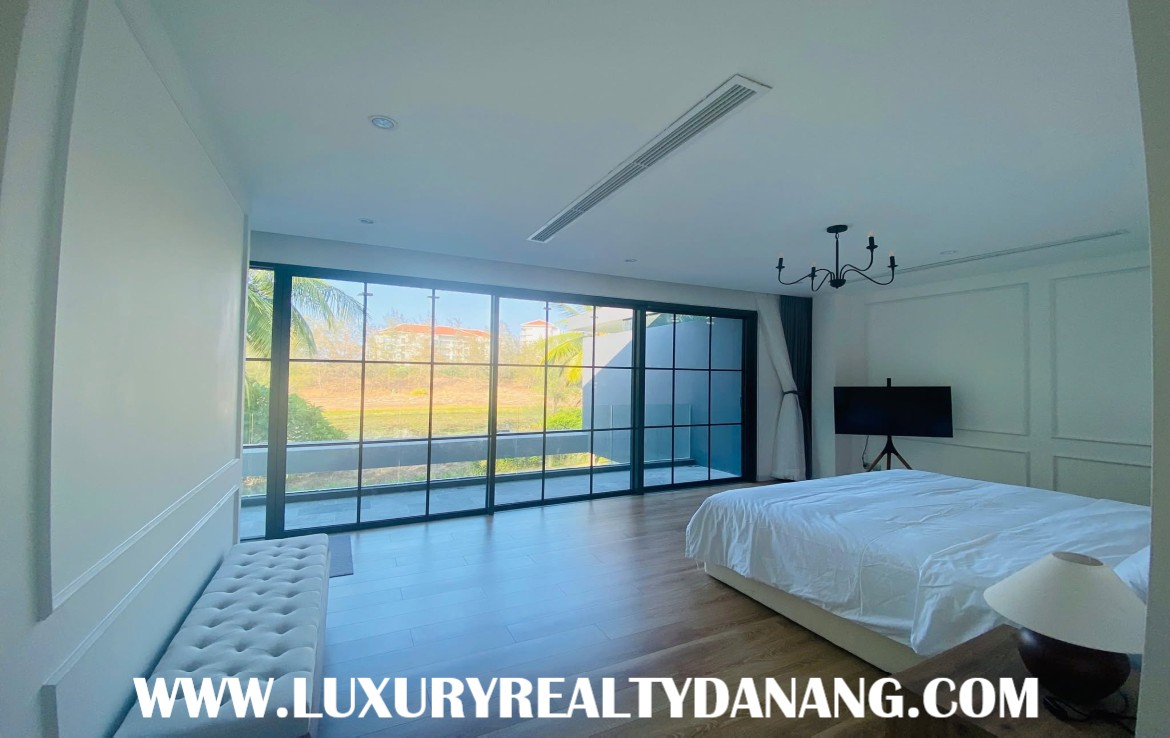 Golf course Villa rental Danang in The Dune Residences, in Vietnam, three bedrooms, Western style 5