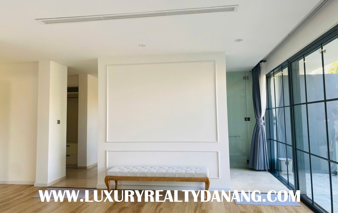 Golf course Villa rental Danang in The Dune Residences, in Vietnam, three bedrooms, Western style.