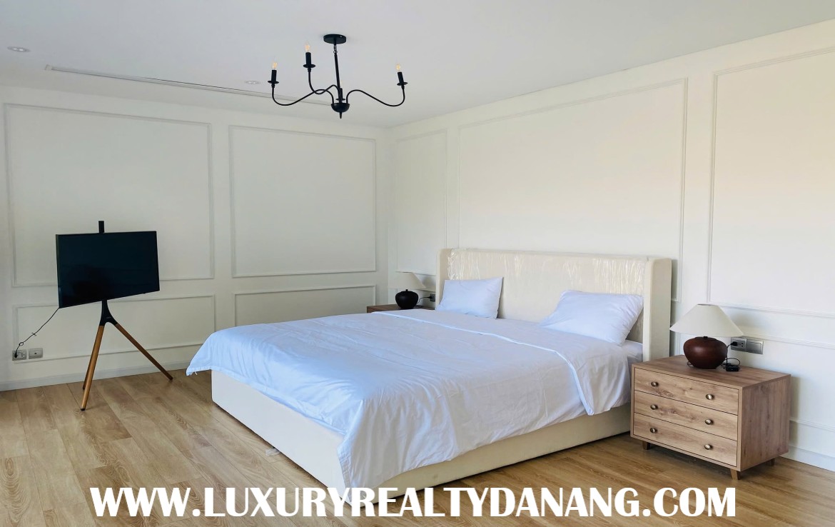 Golf course Villa rental Danang in The Dune Residences, in Vietnam, three bedrooms, Western style.