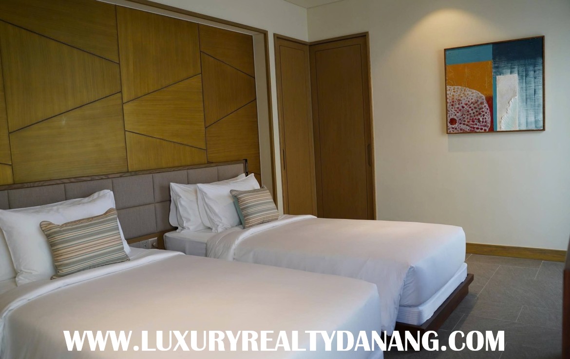 Beachfront luxury villa in Danang in five- star Fusion villas & resort, in Vietnam, five-bedrooms, ưalking to the beach bay