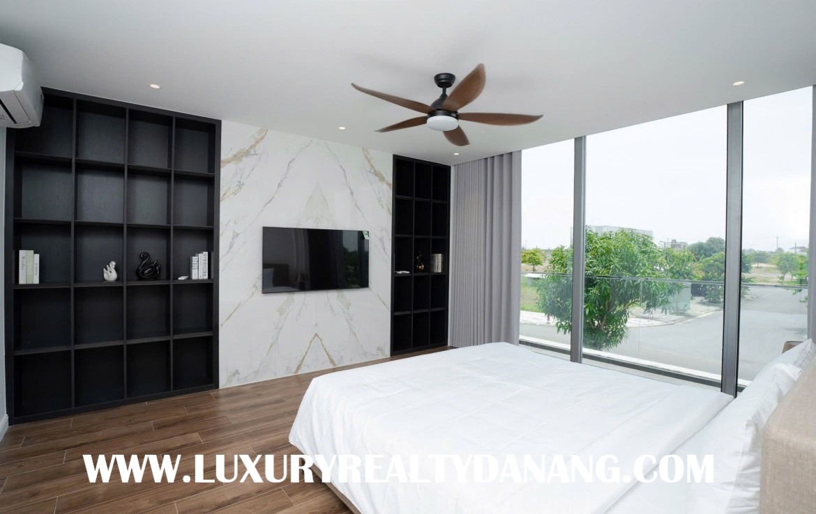 Modern villa in Danang for rent in Regal Victoria, Vietnam, new construction