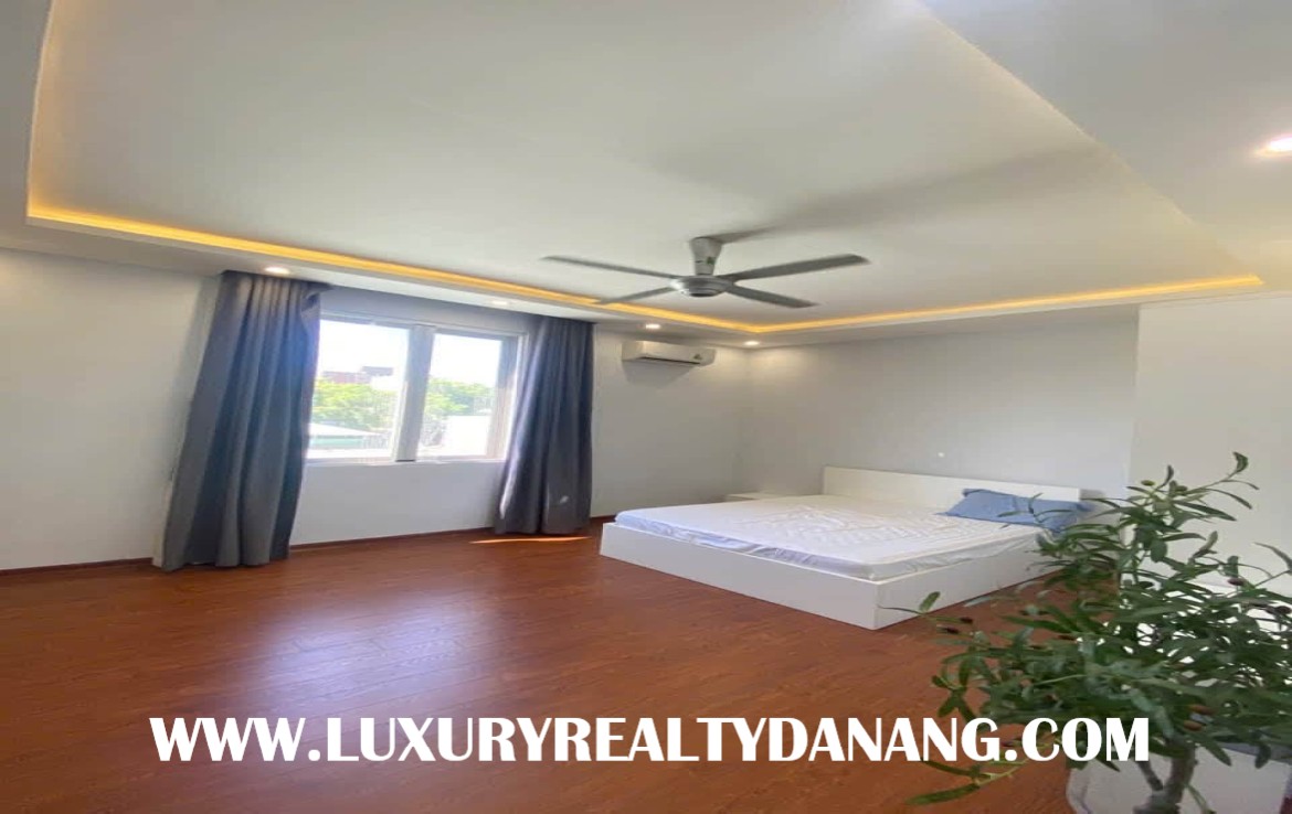 House in Danang for rent in Nam Viet A area, in Vietnam, in the beachside 5