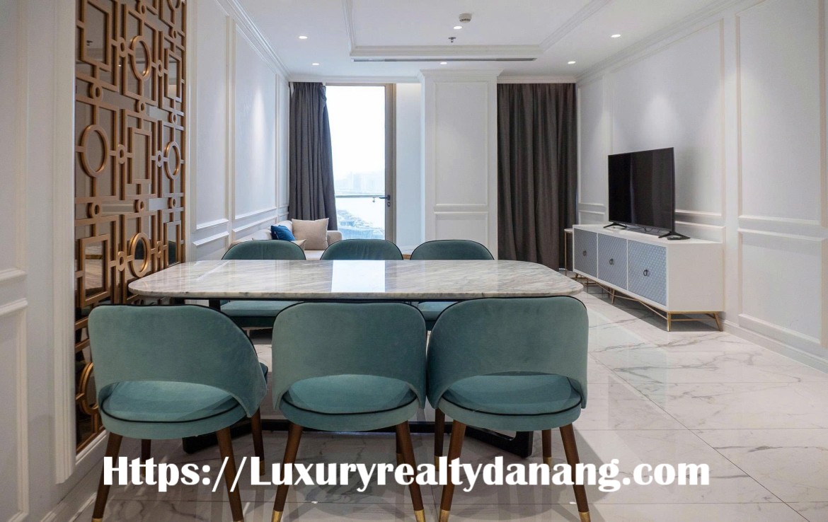 Hilton apartment for rent Danang by Han river, in Bach Dang complex, in Vietnam, walking to the river